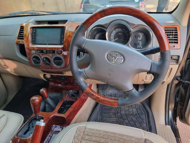 Toyota Hilux 2008 Black