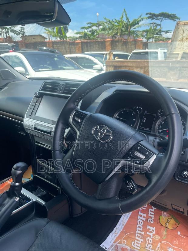 Toyota Land Cruiser Prado 2.8 2020 Gray