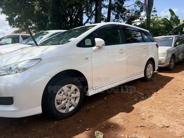 Toyota Wish 2010 Off white