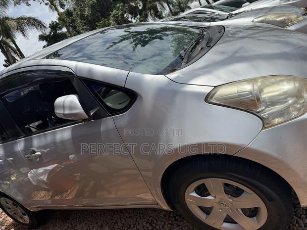 Toyota Ractis 1.5 AWD 2008 Silver