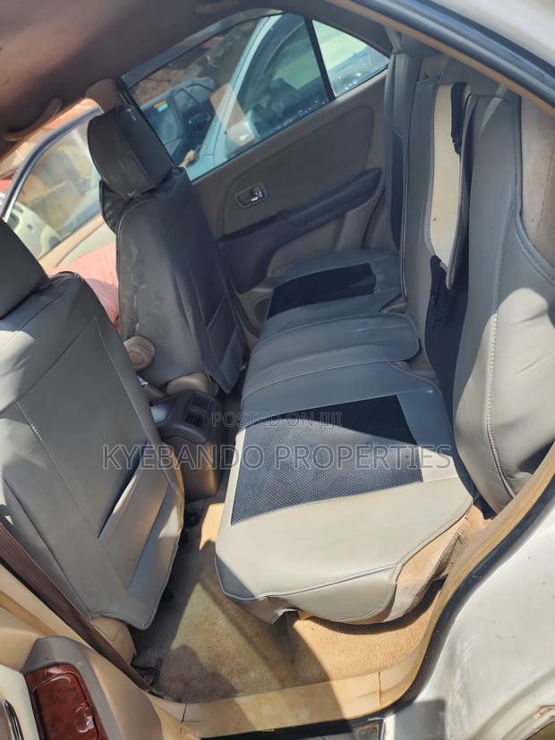 Toyota Harrier 3.0 V6 2000 White