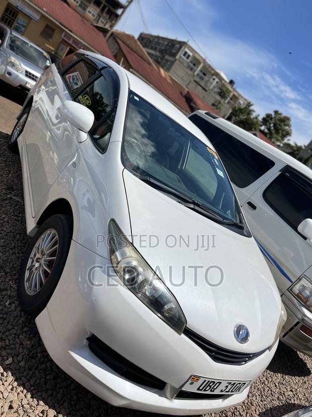 Toyota Wish 2010 White