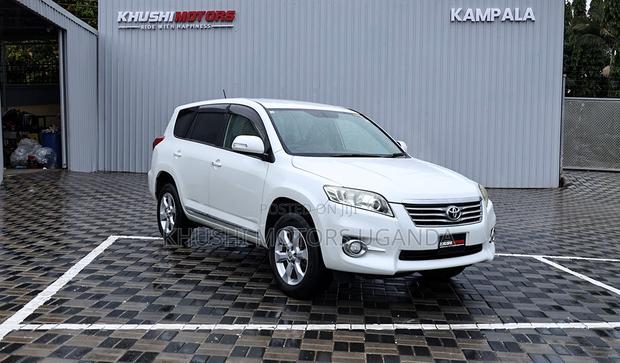 Toyota Vanguard 2012 Pearl