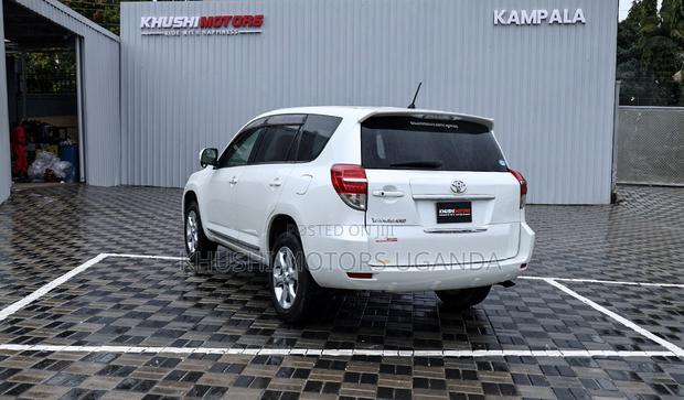Toyota Vanguard 2012 Pearl
