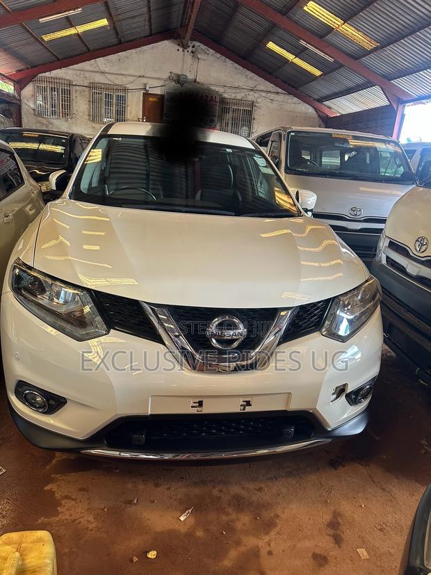 Nissan X-Trail 2.0 Petrol FWD 2016 White