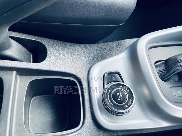 Suzuki Escudo 2017 Blue