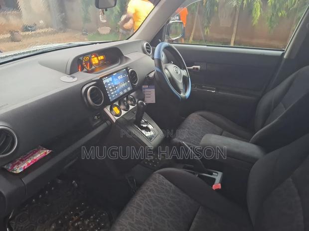 Toyota Corolla Rumion Hatchback 1.8 FWD 2015 White