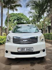 Toyota Noah 2011 White for sale