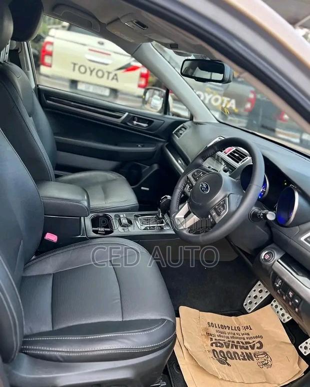 Subaru Legacy 2016 Gold
