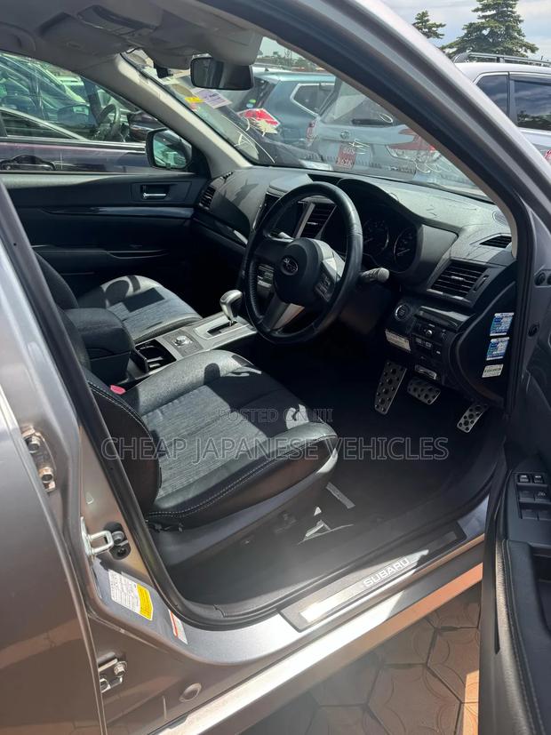 Subaru Outback 2.5i Premium PZEV 2012 Silver
