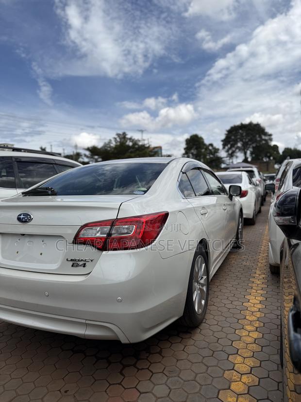 Subaru Legacy 2.5i Sport AWD 2017 White