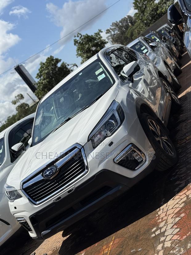 Subaru Forester Premium AWD 2019 Pearl