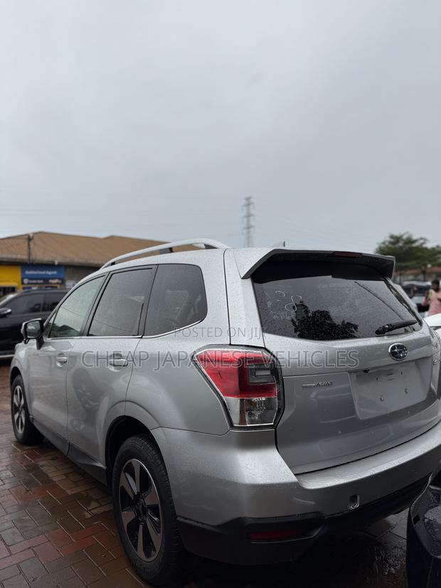 Subaru Forester 2017 Silver
