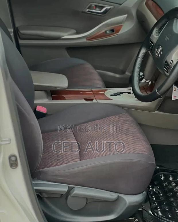 Toyota Premio 2015 White