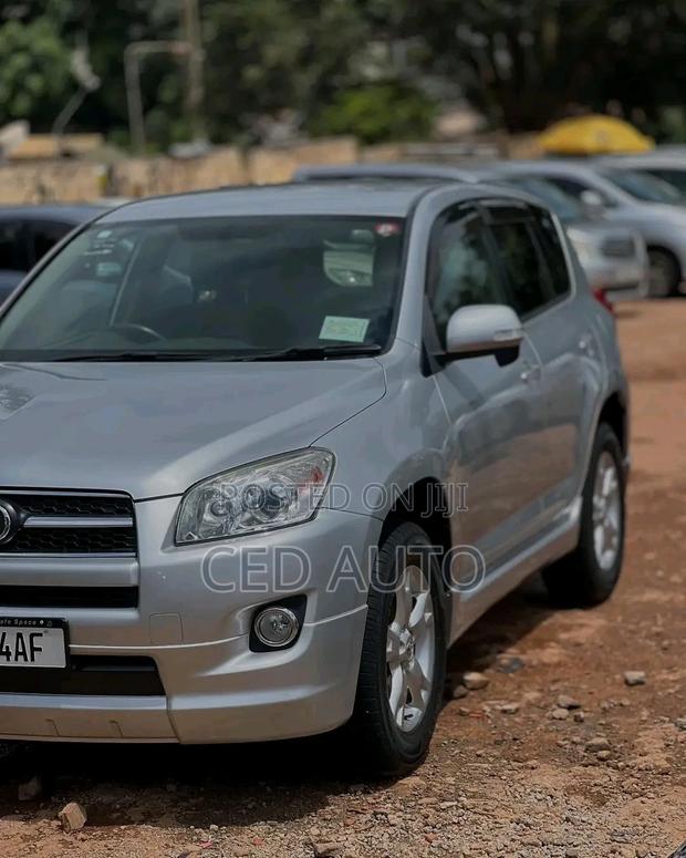 Toyota RAV4 2012 Silver