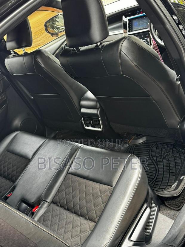 Toyota Harrier 2.0 2015 Black