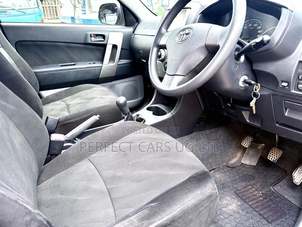Toyota Rush 1.5 AWD 2011 Gray