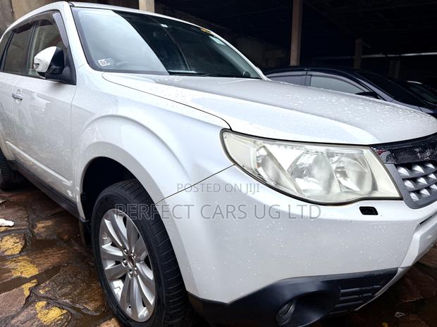 Subaru Forester 2.0D XS 2011 Pearl