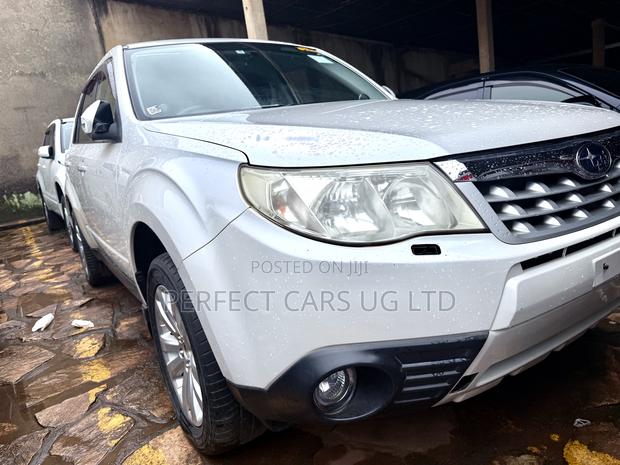 Subaru Forester 2.0D XS 2011 Pearl