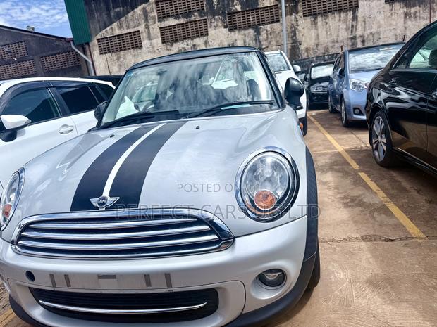 Mini Cooper Classic 2013 White