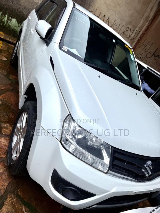 Suzuki Escudo 2015 White