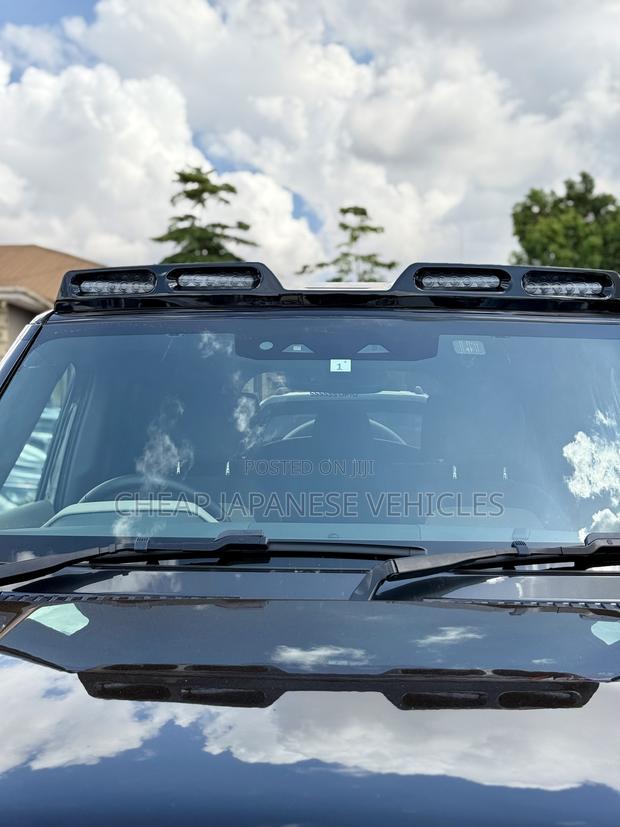 Land Rover Defender X-Dynamic SE 2023 Black