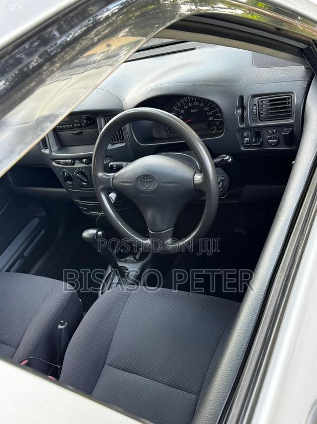 Toyota Probox 1.5 F 2WD 2008 Silver
