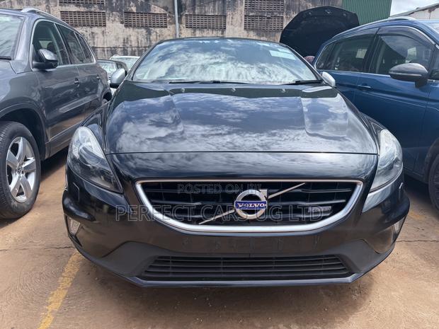 Volvo V40 2014 Black