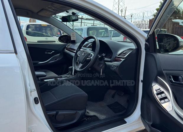 Toyota Premio 1.8 FWD 2016 White