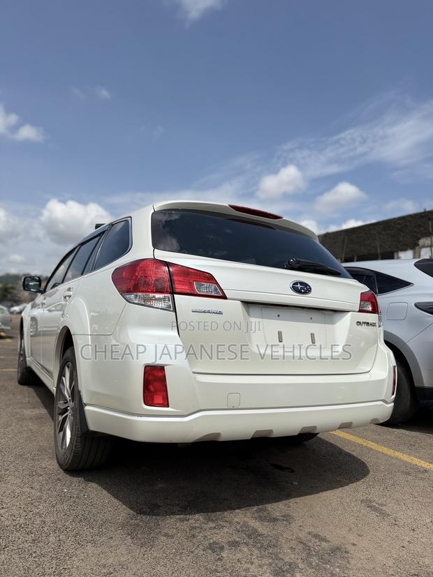 Subaru Outback 2.5i Premium PZEV 2012 White
