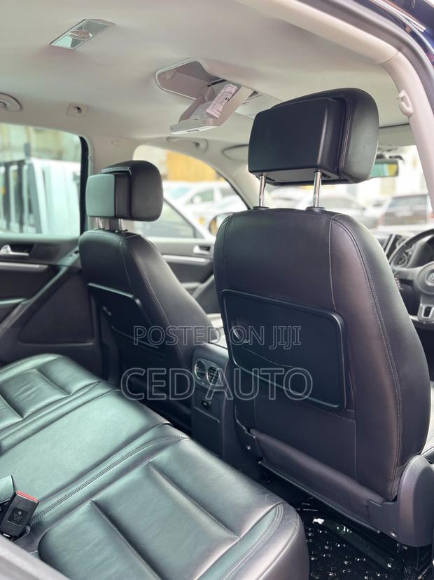 Volkswagen Tiguan 2012 Blue