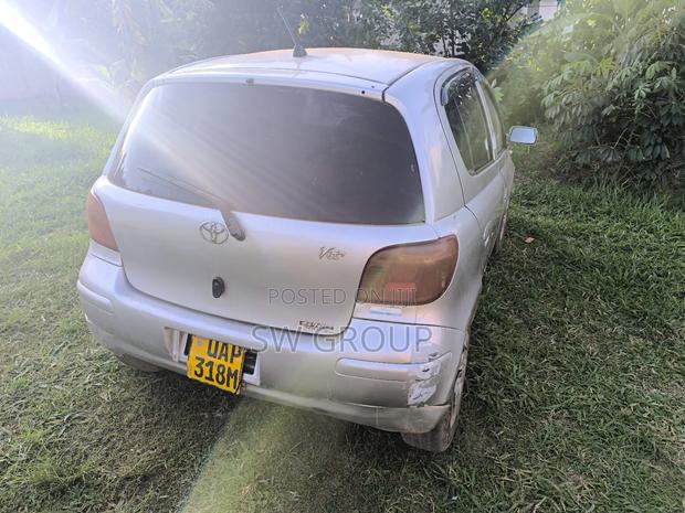 Toyota Vitz 1.0 FWD 5dr 2003 Silver