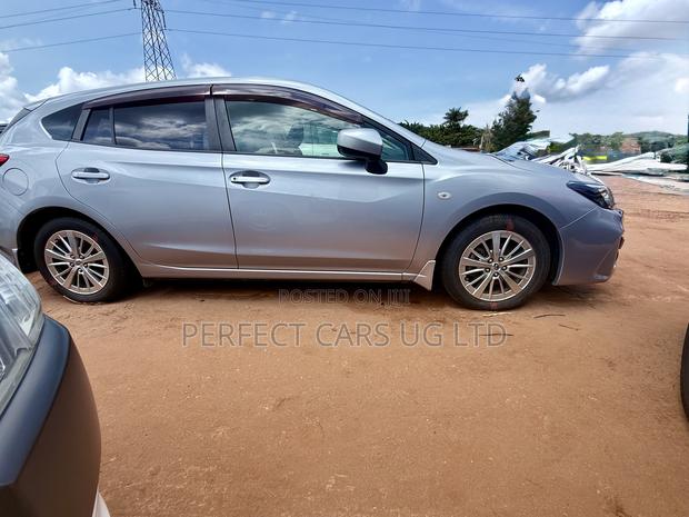 Subaru Impreza 2.0i Premium AWD 2017 Silver