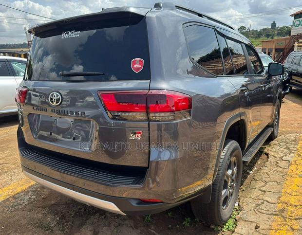 Toyota Land Cruiser 3.5 Petrol 4WD 2022 Gray
