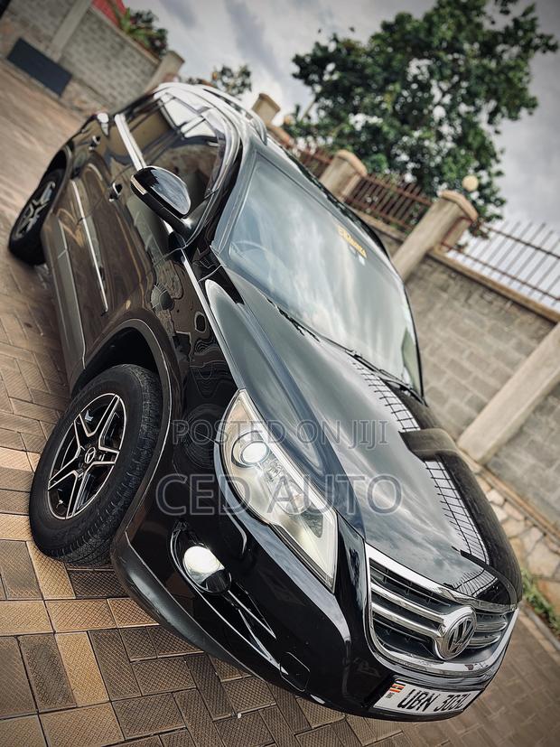 Volkswagen Tiguan 2010 Black