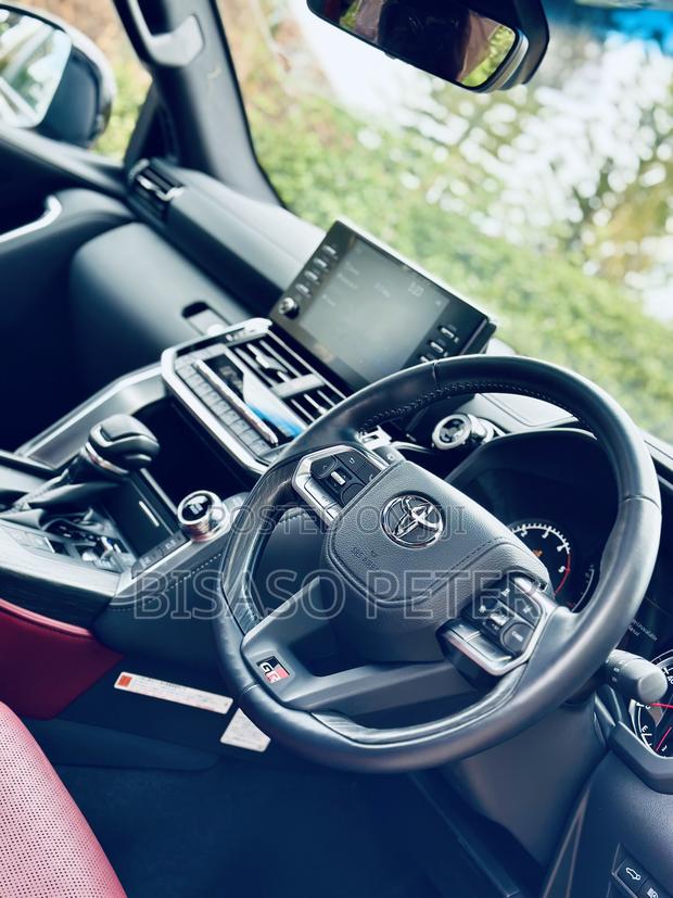 Toyota Land Cruiser 2023 Black