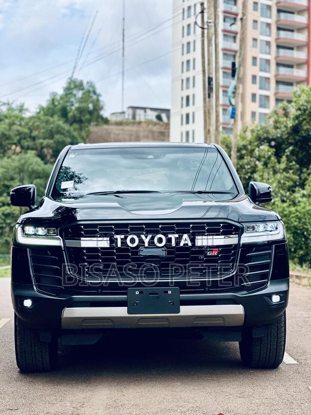 Toyota Land Cruiser 2023 Black