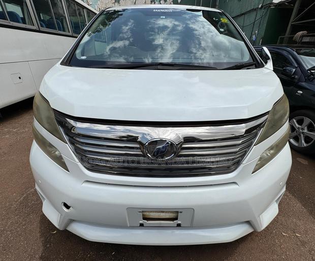 Toyota Vellfire 2009 White