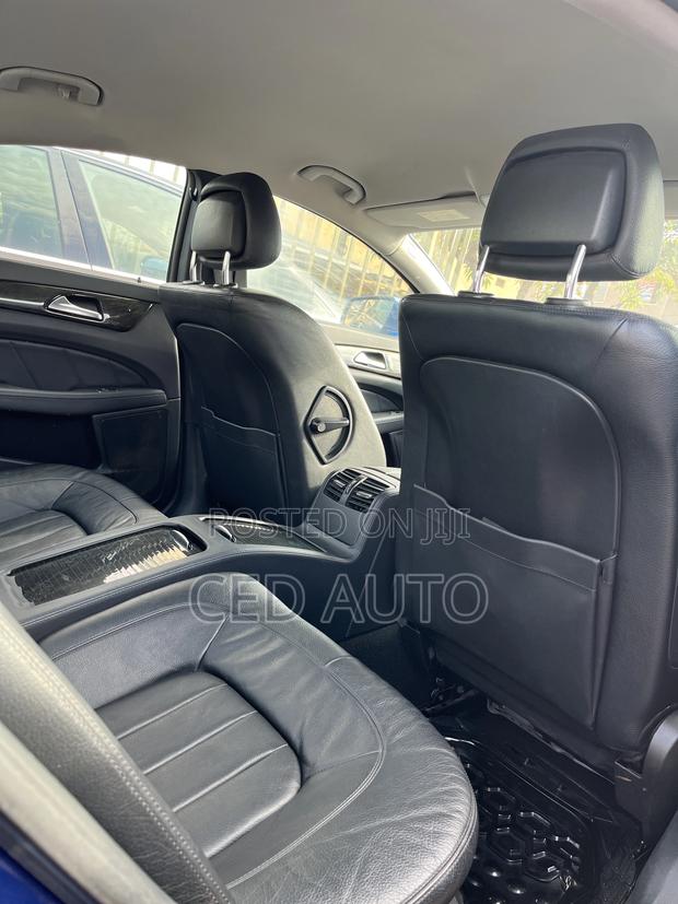 Mercedes-Benz CLS 2013 Blue