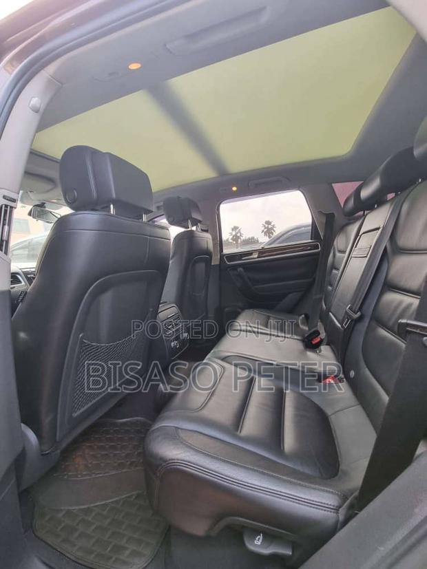 Volkswagen Touareg V6 Executive 2013 Gray