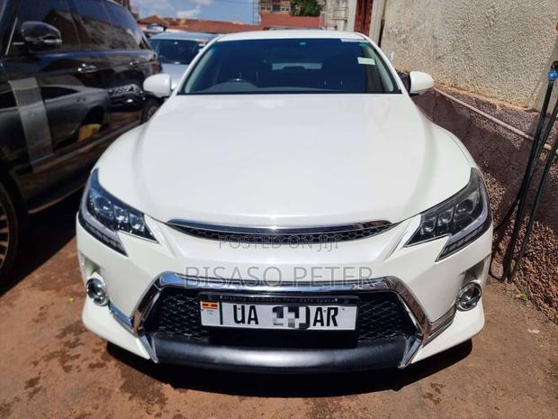 Toyota Mark X 2.5 AWD 2011 White