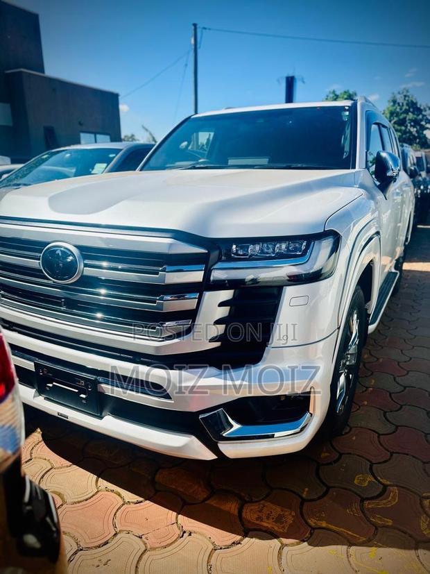 New Toyota Land Cruiser 2023 White