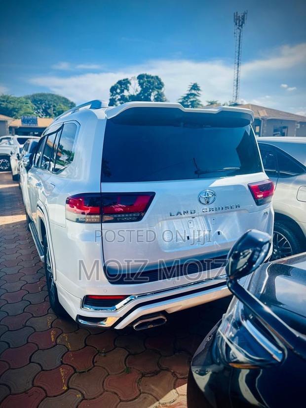 New Toyota Land Cruiser 2023 White
