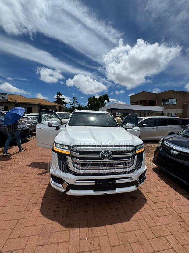 New Toyota Land Cruiser 2023 White