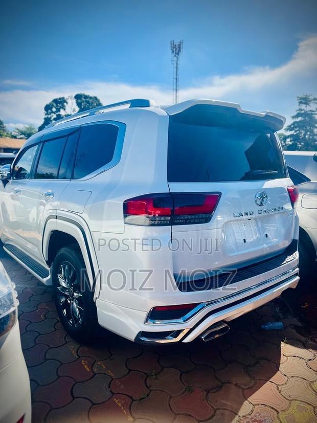 New Toyota Land Cruiser 2023 White