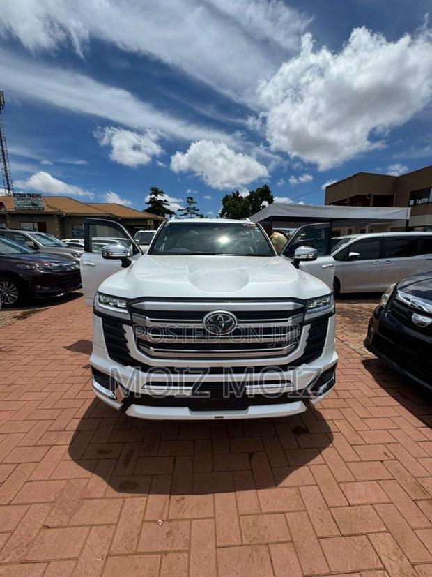 New Toyota Land Cruiser 2023 White