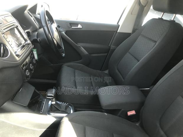 Volkswagen Tiguan 2010 Silver