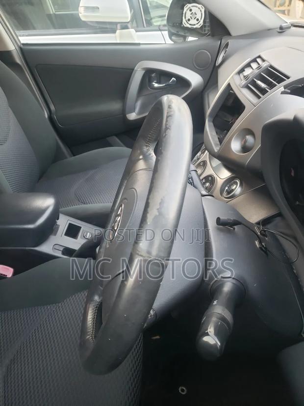 Toyota RAV4 2.5 2010 Gray