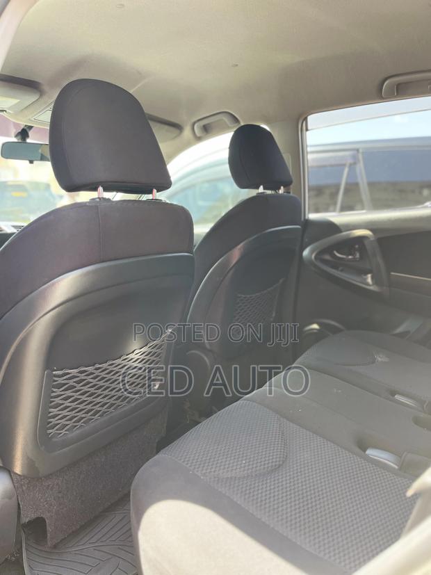 Toyota RAV4 2011 White