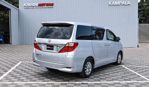 Toyota Alphard 2.4 Petrol FWD 2012 Silver